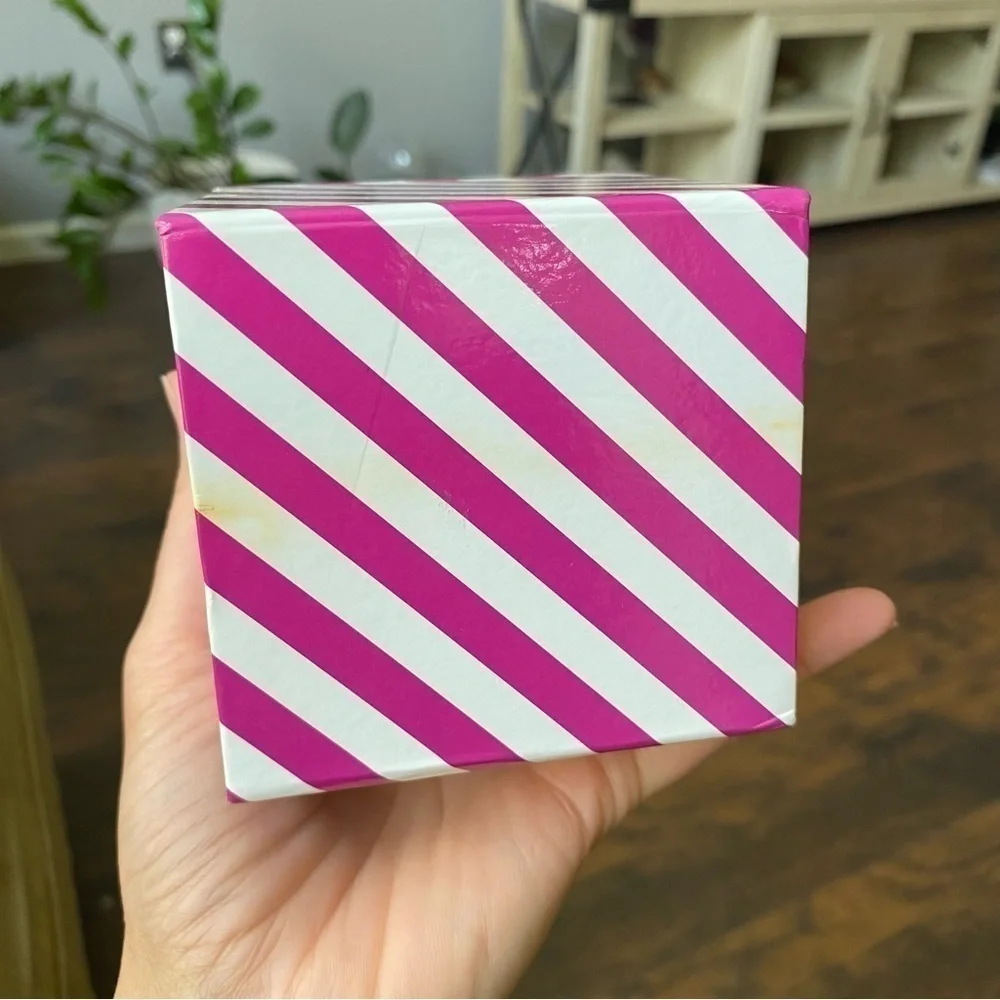 Mademoiselle NIQUEA.D Sticky Memo Block